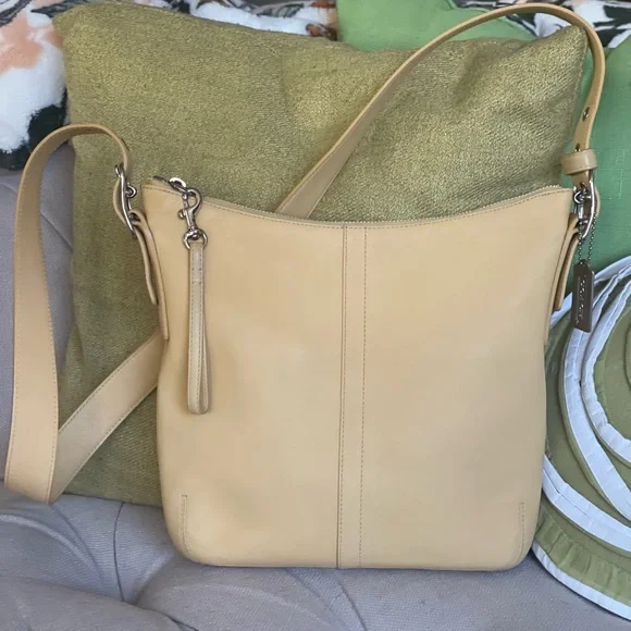 SOLD! Vintage Coach Yellow Leather Shoulder /Crossbody Handbag Purse No.9326 - Picture 1 of 11